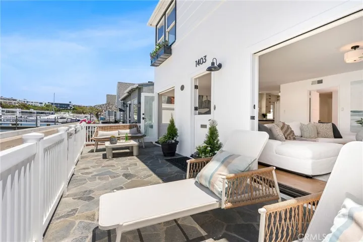 1403 N Bayfront, Newport Beach, California 92662