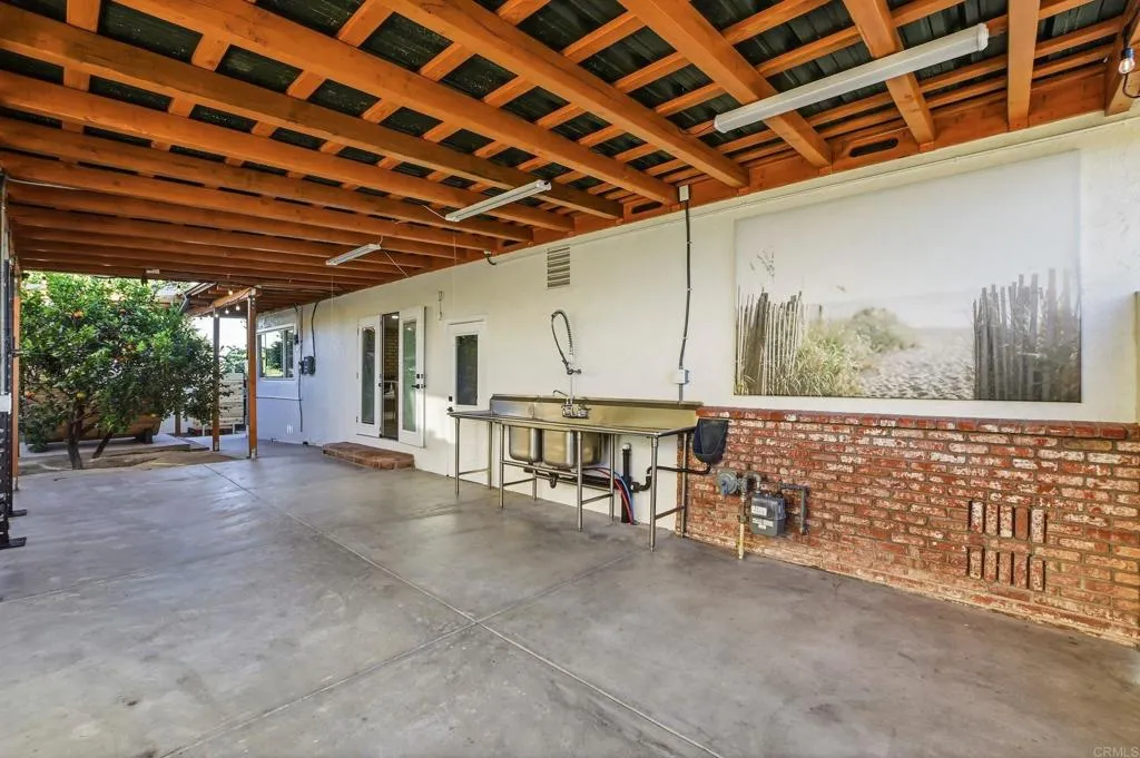 Side Yard Patio