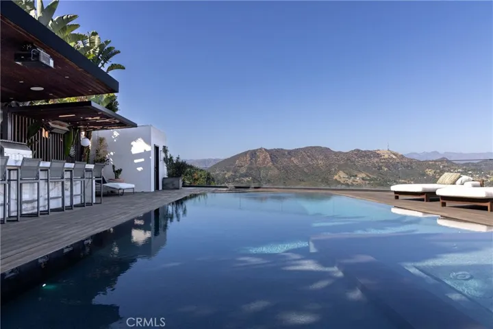 7107 Macapa Drive, Los Angeles, California 90068