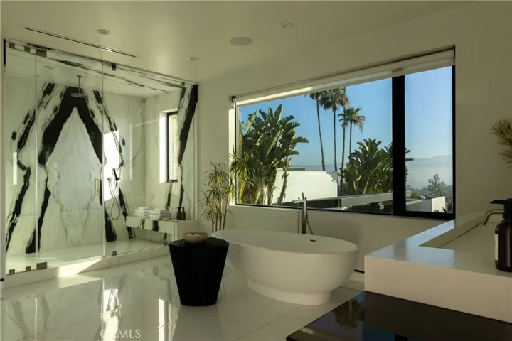 7107 Macapa Drive, Los Angeles, California 90068
