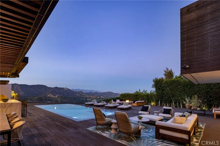 7107 Macapa Drive, Los Angeles, California 90068