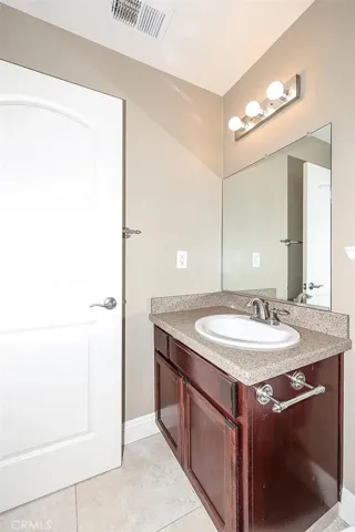3350 M, Merced, California 95348