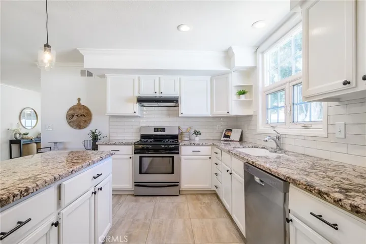 9658 Dove Cir, Fountain Valley, California 92708