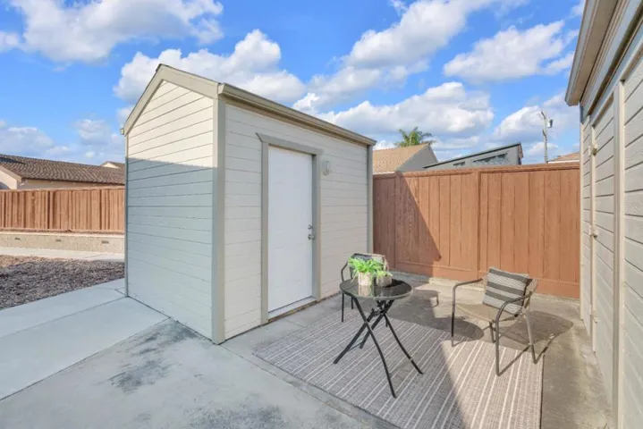 Storage shed