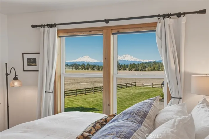 17186 Highway 126, Other, California 97759