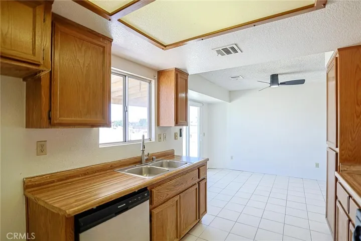 11649 3rd Avenue, Hesperia, California 92345