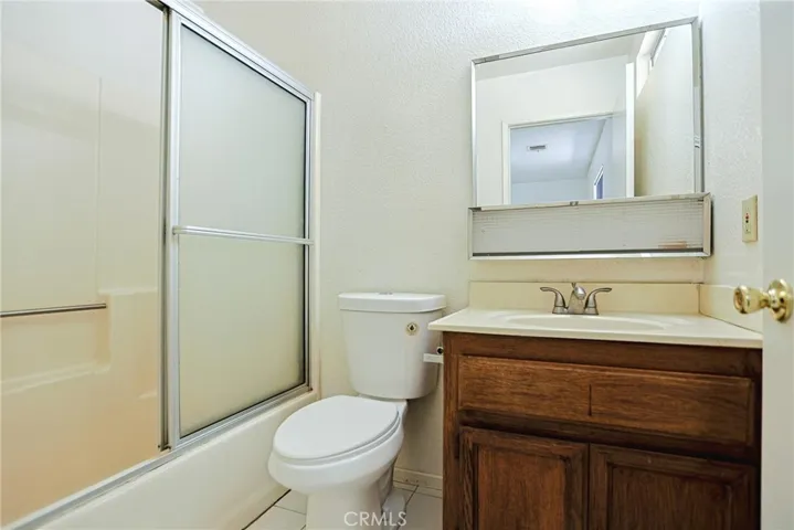 11649 3rd Avenue, Hesperia, California 92345