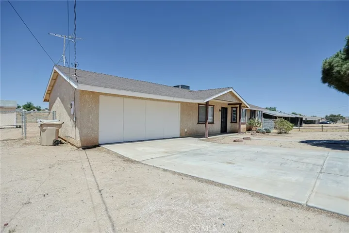 11649 3rd Avenue, Hesperia, California 92345