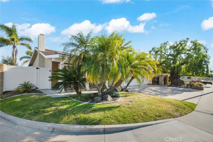 8612 Bayonne, Huntington Beach, California 92646