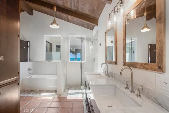 78 S La Senda, Laguna Beach, California 92651