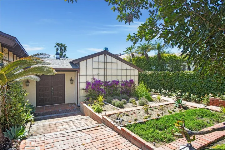 78 S La Senda, Laguna Beach, California 92651