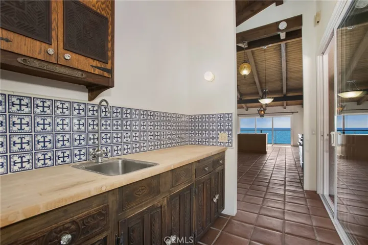 78 S La Senda, Laguna Beach, California 92651