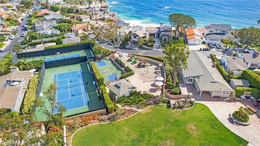 78 S La Senda, Laguna Beach, California 92651