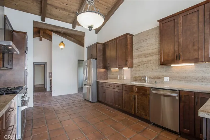 78 S La Senda, Laguna Beach, California 92651