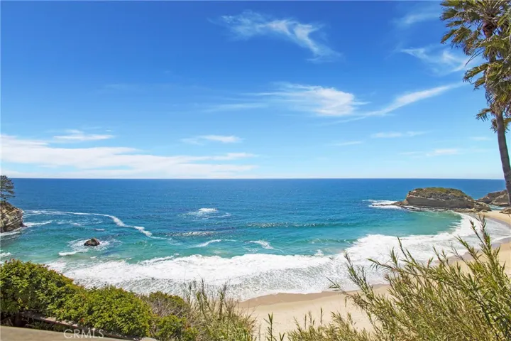 78 S La Senda, Laguna Beach, California 92651