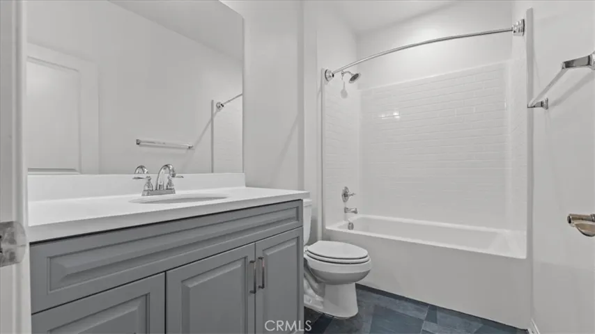 Kids Suite Bathroom #4