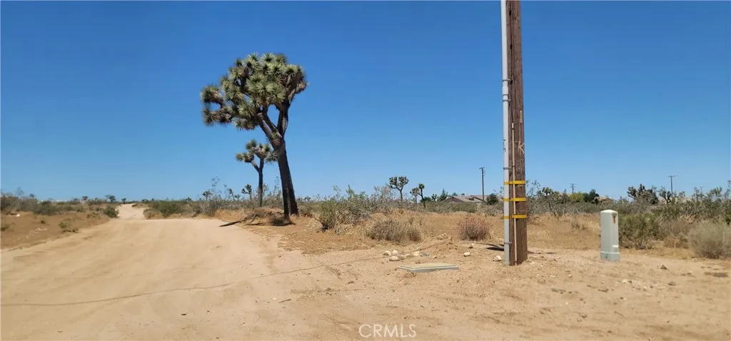 12350 Pueblo Trl, Phelan, California 92392 — photo 4