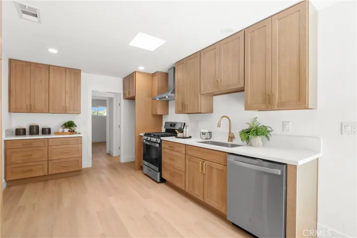 3250 Chestnut, Long Beach, California 90806