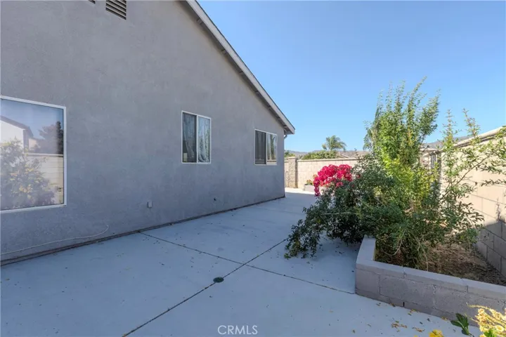 43714 Amazon, Hemet, California 92544