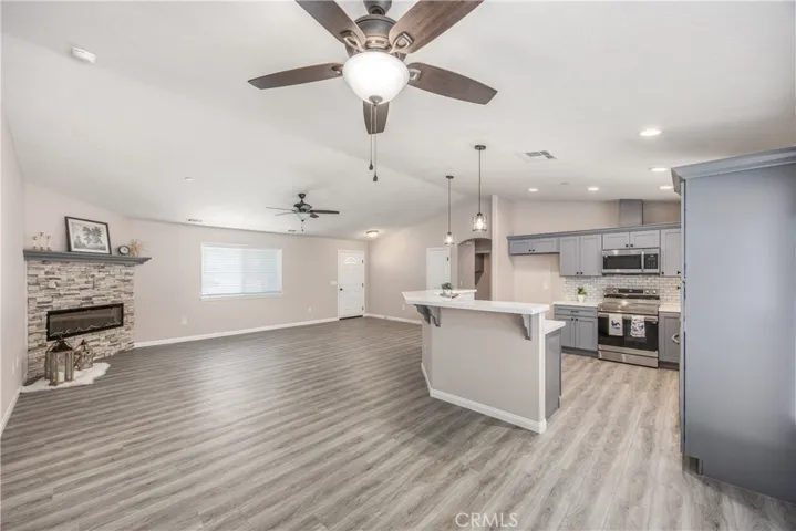 20947 Verde Drive, Apple Valley, California 92308