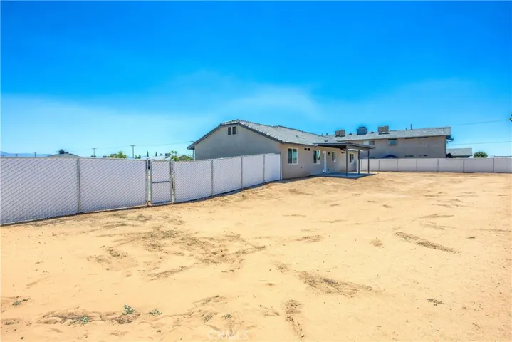 20947 Verde Drive, Apple Valley, California 92308