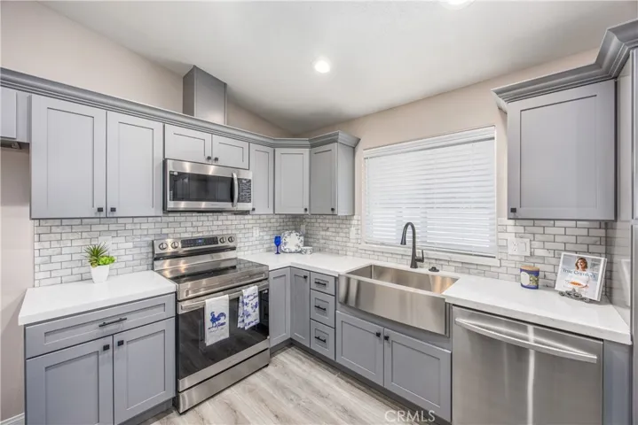 20947 Verde Drive, Apple Valley, California 92308
