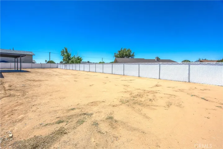 20947 Verde Drive, Apple Valley, California 92308