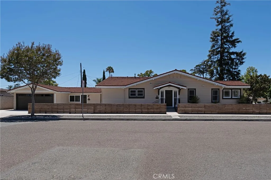 1104 W Palm Avenue, Orange, California 92868 — photo 5