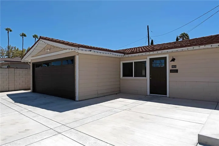 2nd Unit Exterior Entry