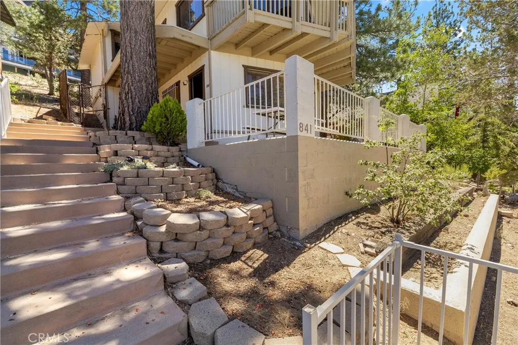 841 Menlo Drive, Big Bear Lake, California 92315 — photo 4