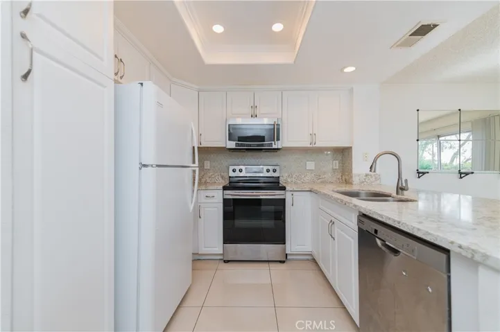333 Stanford Court 30, Irvine, California 92612