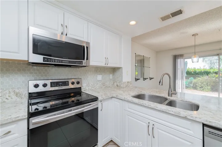 333 Stanford Court 30, Irvine, California 92612