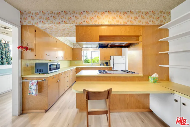 635 Ramona Avenue, La Verne, California 91750