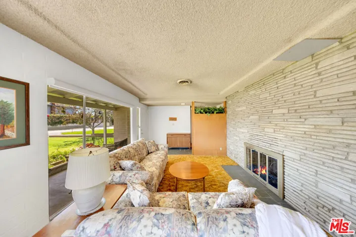 635 Ramona Avenue, La Verne, California 91750