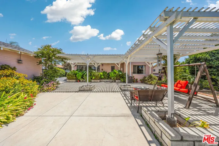 635 Ramona Avenue, La Verne, California 91750
