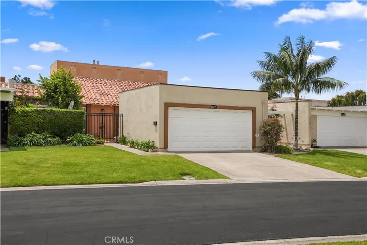 17735 Los Jardines W, Fountain Valley, California 92708