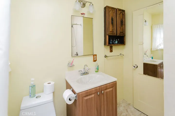 21134 Saticoy, Canoga Park, California 91304
