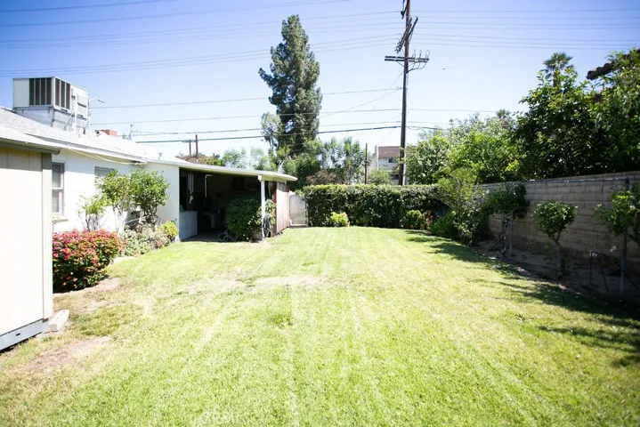 21134 Saticoy, Canoga Park, California 91304