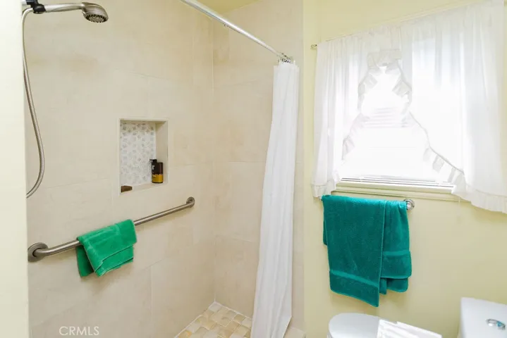 21134 Saticoy, Canoga Park, California 91304