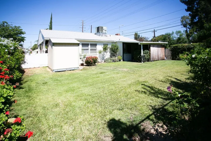 21134 Saticoy, Canoga Park, California 91304