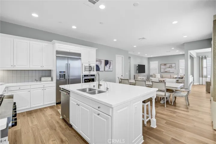 68 Dublin, Irvine, California 92620
