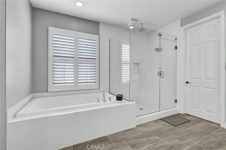 68 Dublin, Irvine, California 92620