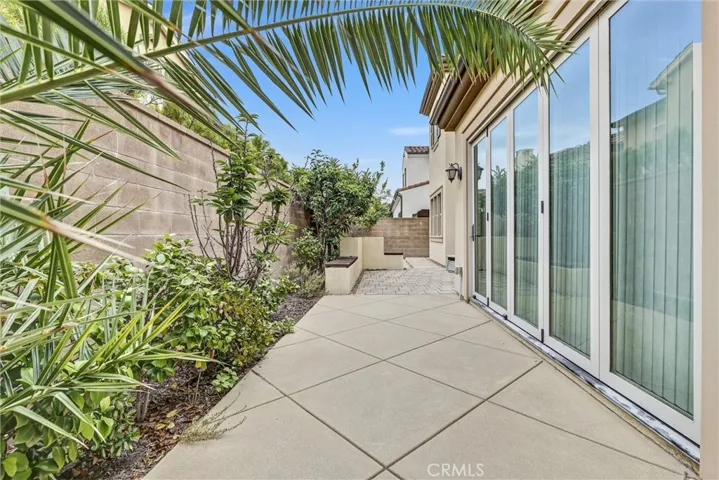 68 Dublin, Irvine, California 92620