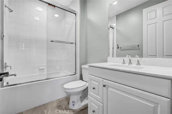 68 Dublin, Irvine, California 92620
