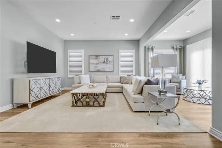 68 Dublin, Irvine, California 92620