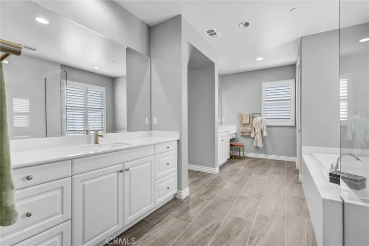 68 Dublin, Irvine, California 92620