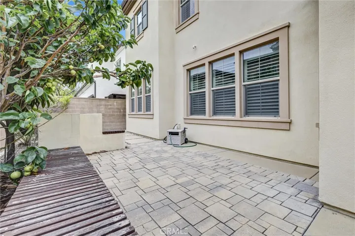 68 Dublin, Irvine, California 92620