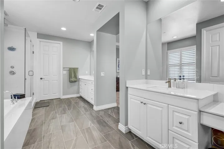 68 Dublin, Irvine, California 92620