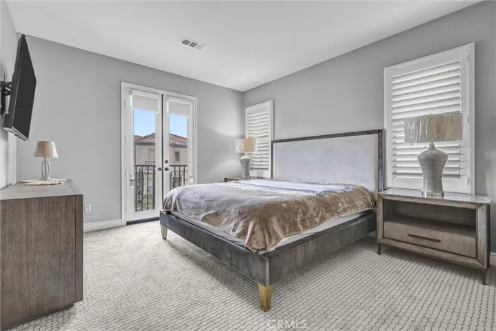 68 Dublin, Irvine, California 92620