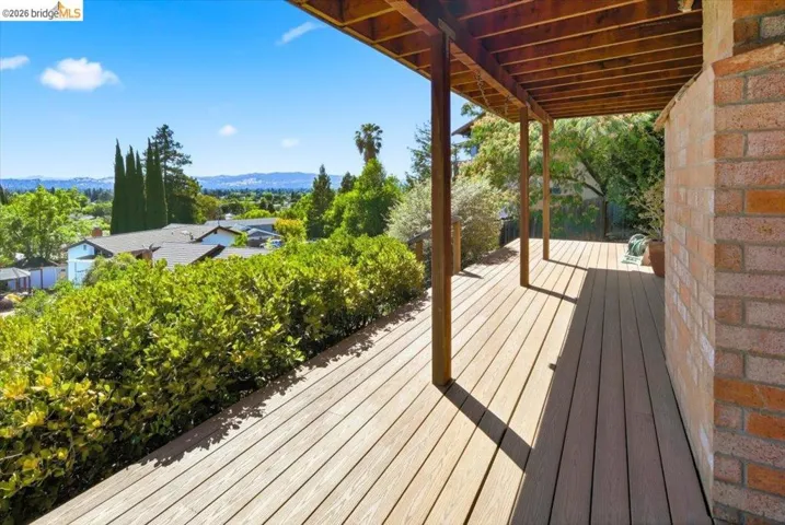733 Daffodil Way, Concord, California 94518
